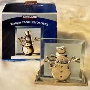 KIRKLAND 3D SnowmanTealight Candle Holder Silver Frosted Glass Background